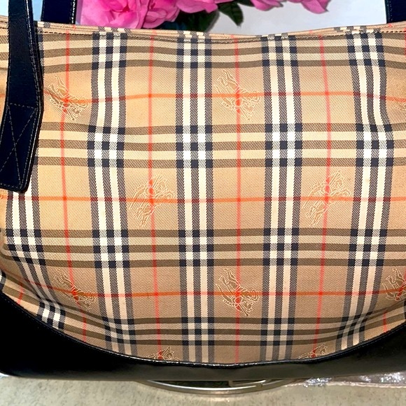 💗AUTHENTIC 💗 BURBERRY tote - Picture 4 of 17